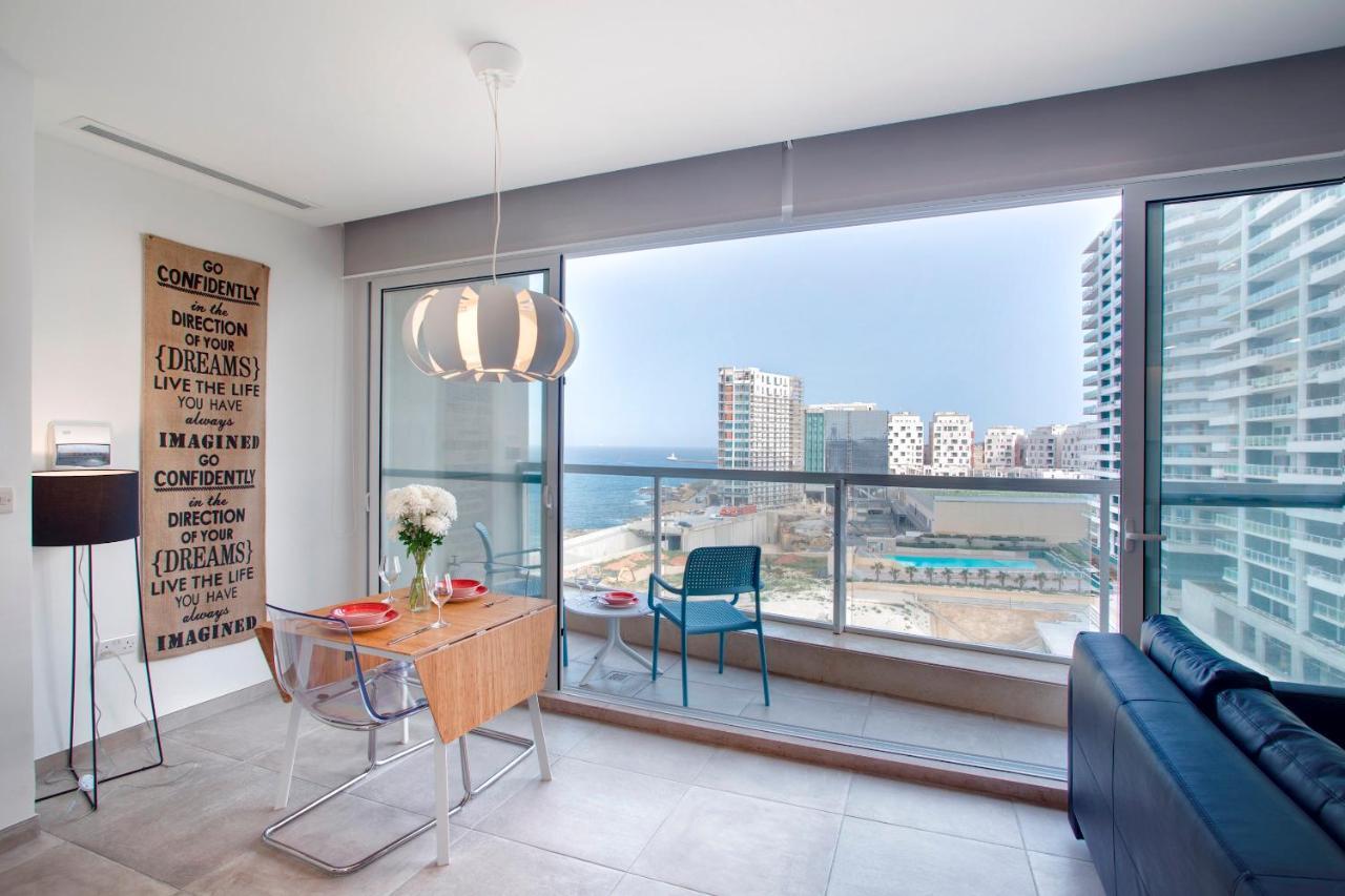 Modern Seaview Apartment In A Prime Location Sliema Ngoại thất bức ảnh