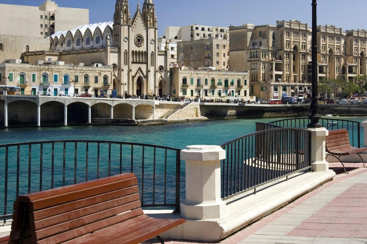 Modern Seaview Apartment In A Prime Location Sliema Ngoại thất bức ảnh