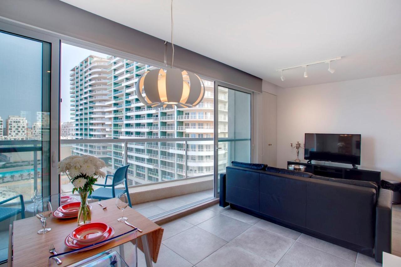 Modern Seaview Apartment In A Prime Location Sliema Ngoại thất bức ảnh