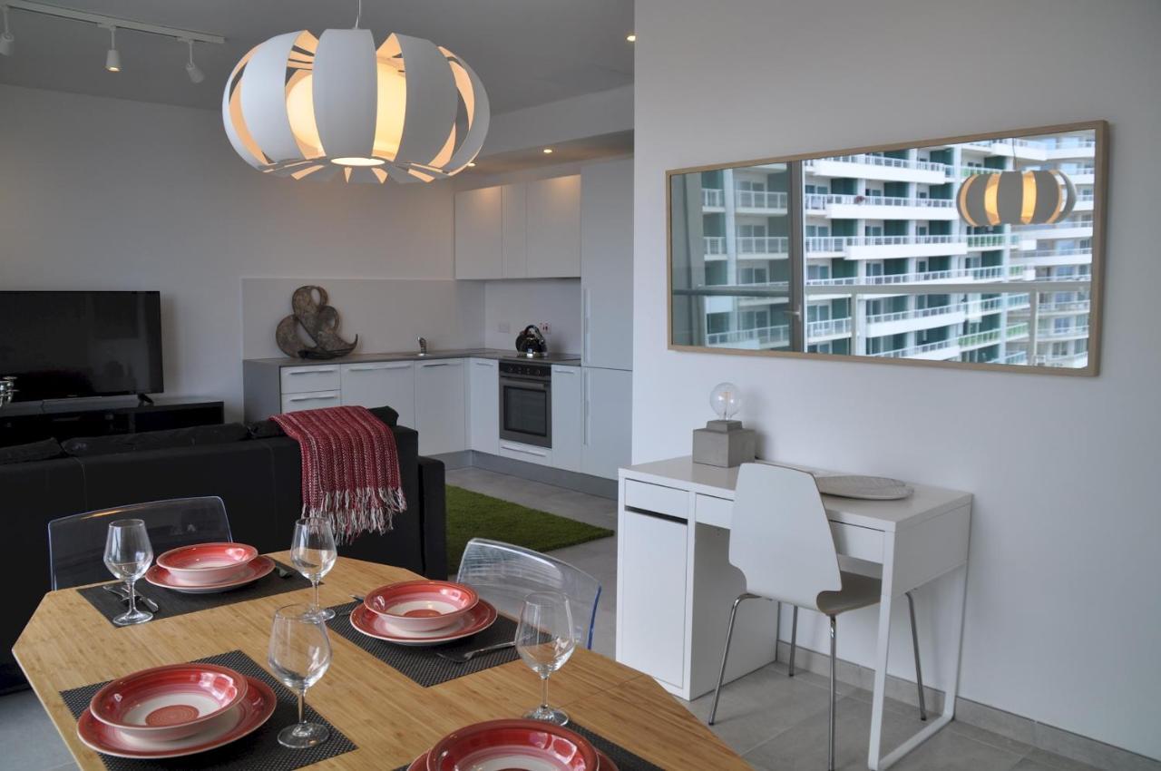 Modern Seaview Apartment In A Prime Location Sliema Ngoại thất bức ảnh
